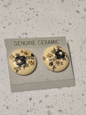 Vintage Genuine Ceramic Floral Button Earrings - Cream and Black